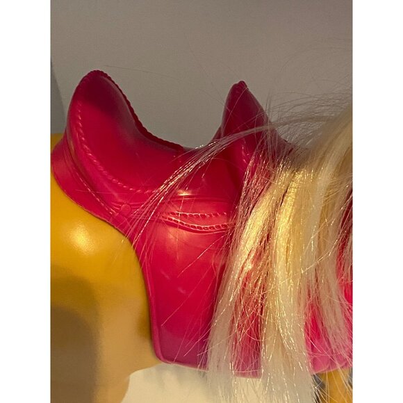 Lot Of Three Toy Horses With Accessories - Black White & Yellow With Pink Saddle - Picture 6 of 9